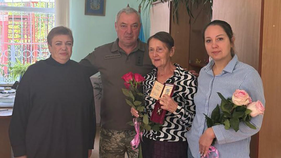 передали державну нагороду